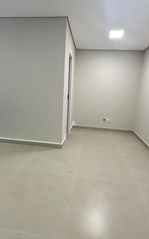 Casa à venda com 200m², 3 quartos e 2 vagas Casa à venda com 200m², 3 quartos e 2 vagasSala