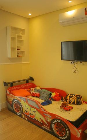 Casa à venda com 290m², 3 quartos e 4 vagasSuíte 2