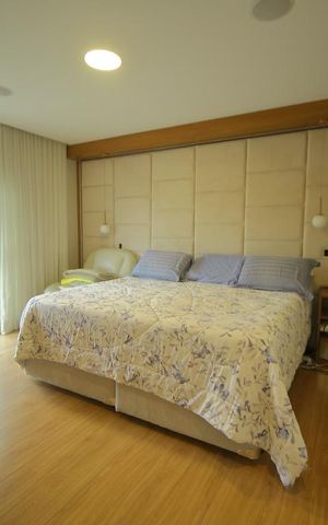 Casa à venda com 290m², 3 quartos e 4 vagasSuíte 1 