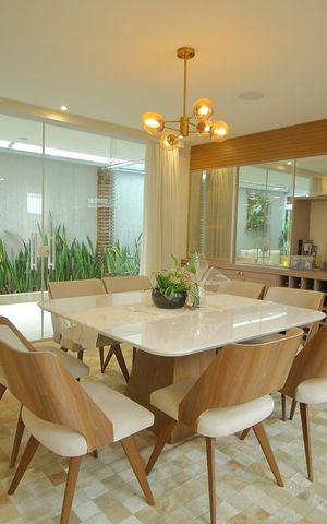Casa à venda com 290m², 3 quartos e 4 vagasSala de jantar 