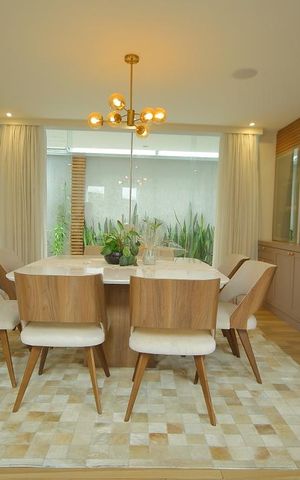 Casa à venda com 290m², 3 quartos e 4 vagasSala de jantar 