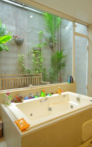 Casa à venda com 290m², 3 quartos e 4 vagasBanheiro  Suíte 1 
