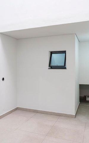 Casa à venda com 220m², 3 quartos e 4 vagasJardim de inverno
