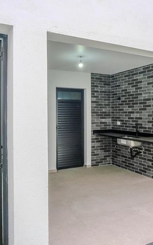 Casa à venda com 220m², 3 quartos e 4 vagasQuintal