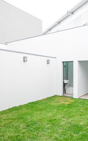 Casa à venda com 220m², 3 quartos e 4 vagasQuintal