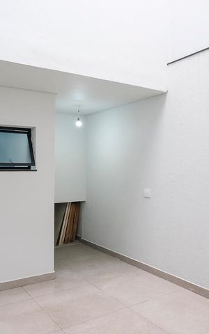 Casa à venda com 220m², 3 quartos e 4 vagasJardim de inverno