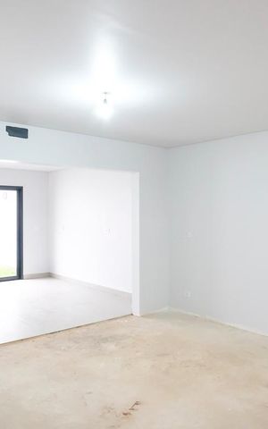 Casa à venda com 220m², 3 quartos e 4 vagasSala