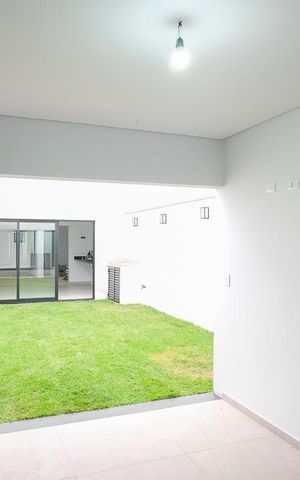 Casa à venda com 220m², 3 quartos e 4 vagasQuintal