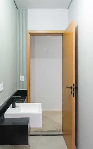 Casa à venda com 220m², 3 quartos e 4 vagasBanheiro da suíte 2