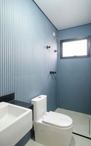 Casa à venda com 220m², 3 quartos e 4 vagasBanheiro da suíte 3