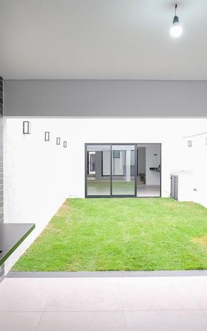 Casa à venda com 220m², 3 quartos e 4 vagasQuintal