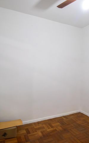 Casa à venda com 200m², 4 quartos e 2 vagas Casa à venda com 200m², 4 quartos e 2 vagasQuarto 2