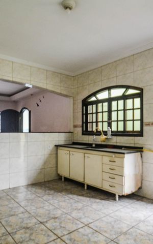 Casa à venda com 200m², 2 quartos e 2 vagas Casa à venda com 200m², 2 quartos e 2 vagasCozinha