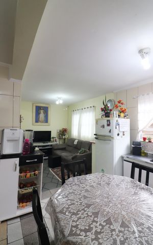 Casa à venda com 125m², 4 quartos e 2 vagasSala/Cozinha