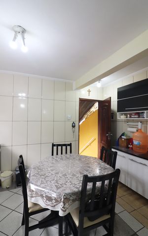 Casa à venda com 125m², 4 quartos e 2 vagasSala/Cozinha