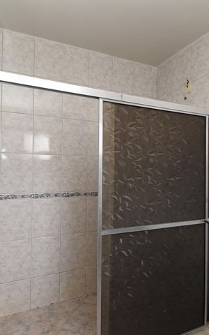 Casa para alugar com 250m², 3 quartos e 4 vagasBanheiro da Suíte