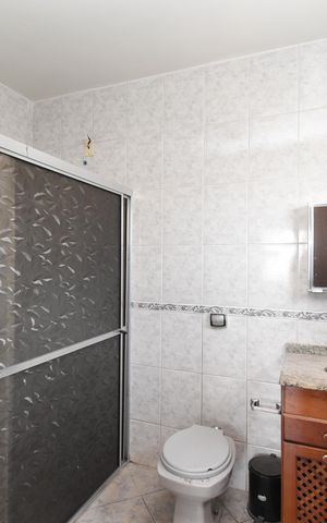 Casa para alugar com 250m², 3 quartos e 4 vagasBanheiro da Suíte