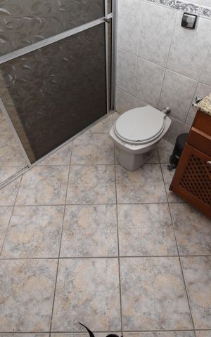 Casa para alugar com 250m², 3 quartos e 4 vagasBanheiro da Suíte