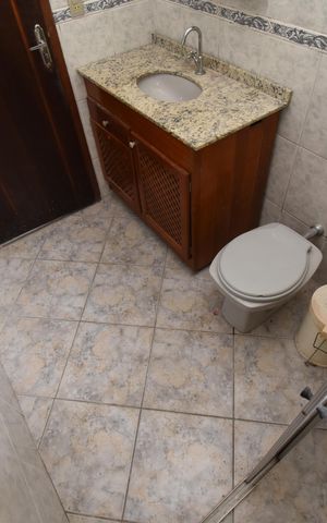 Casa para alugar com 250m², 3 quartos e 4 vagasBanheiro 2