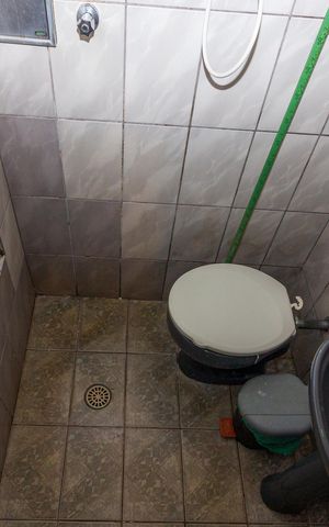 Casa à venda com 126m², 4 quartos e 2 vagas Casa à venda com 126m², 4 quartos e 2 vagasBanheiro