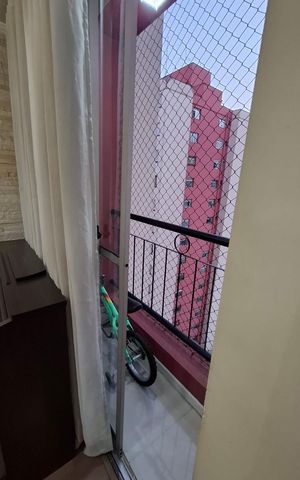 Apartamento à venda com 49m², 2 quartos e 1 vaga Apartamento à venda com 49m², 2 quartos e 1 vagaVaranda