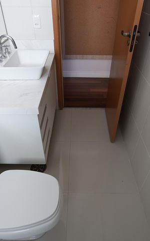 Apartamento à venda com 130m², 3 quartos e 3 vagasBanheiro da Suíte 2