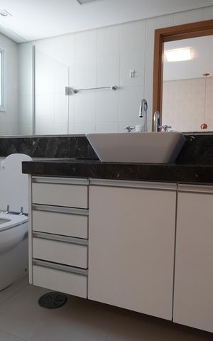 Apartamento à venda com 130m², 3 quartos e 3 vagasBanheiro da Suíte 1