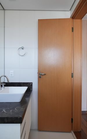 Apartamento à venda com 130m², 3 quartos e 3 vagasBanheiro da Suíte 1