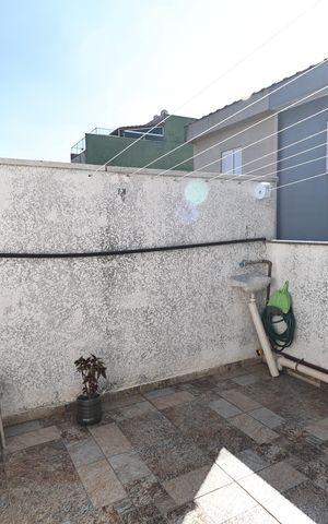 Apartamento à venda com 111m², 3 quartos e 1 vaga Apartamento à venda com 111m², 3 quartos e 1 vagaVaranda