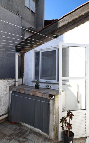 Apartamento à venda com 111m², 3 quartos e 1 vaga Apartamento à venda com 111m², 3 quartos e 1 vagaVaranda