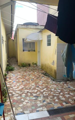Casa à venda com 168m², 3 quartos e 2 vagas Casa à venda com 168m², 3 quartos e 2 vagasÁrea externa