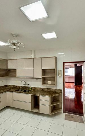 Apartamento à venda com 171m², 3 quartos e sem vaga