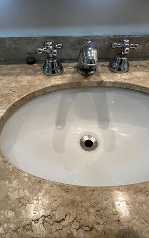 Apartamento para alugar com 129m², 2 quartos e 2 vagas Apartamento para alugar com 129m², 2 quartos e 2 vagasBanheiro da Suíte