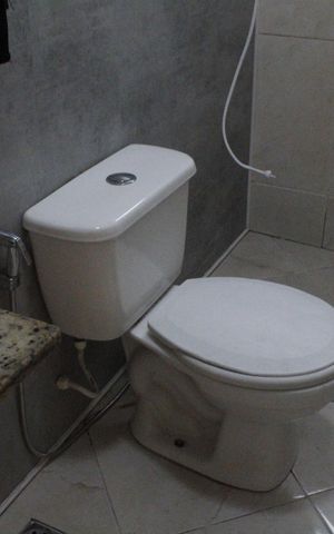 Casa de condomínio à venda com 118m², 4 quartos e 2 vagasBanheiro da Suíte 1