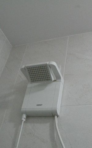Casa de condomínio à venda com 118m², 4 quartos e 2 vagasBanheiro da Suíte 2
