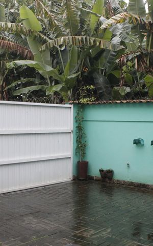 Casa de condomínio à venda com 118m², 4 quartos e 2 vagasÁrea externa