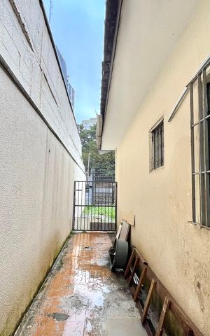 Casa para alugar com 240m², 2 quartos e 7 vagas Casa para alugar com 240m², 2 quartos e 7 vagasÁrea externa