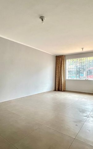 Casa para alugar com 240m², 2 quartos e 7 vagas Casa para alugar com 240m², 2 quartos e 7 vagasSala