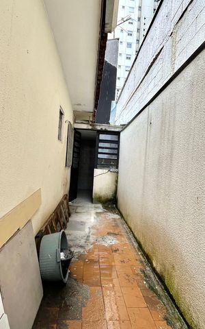Casa para alugar com 240m², 2 quartos e 7 vagas