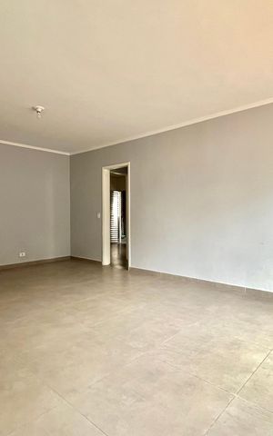 Casa para alugar com 240m², 2 quartos e 7 vagas Casa para alugar com 240m², 2 quartos e 7 vagasSala