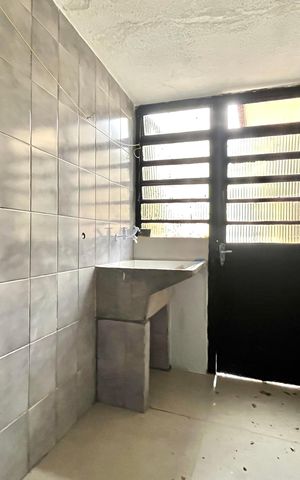 Casa para alugar com 240m², 2 quartos e 7 vagas Casa para alugar com 240m², 2 quartos e 7 vagasÁrea de Serviço