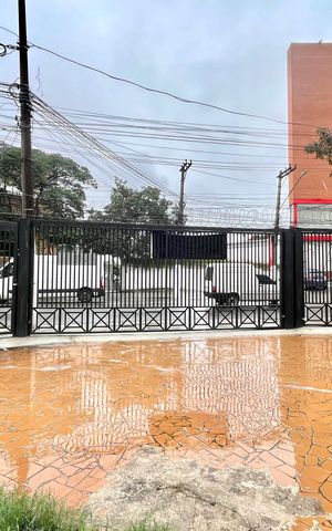 Casa para alugar com 240m², 2 quartos e 7 vagas Casa para alugar com 240m², 2 quartos e 7 vagasGaragem