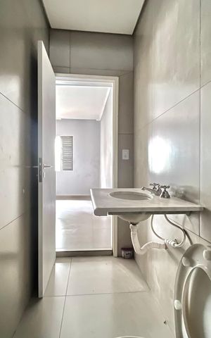 Casa para alugar com 240m², 2 quartos e 7 vagas Casa para alugar com 240m², 2 quartos e 7 vagasBanheiro da Suíte