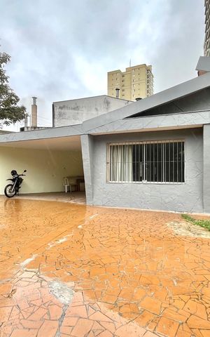 Casa para alugar com 240m², 2 quartos e 7 vagas Casa para alugar com 240m², 2 quartos e 7 vagasGaragem
