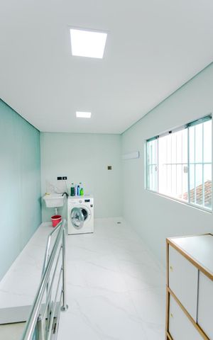 Casa à venda com 135m², 2 quartos e 1 vagaÁrea de Serviço