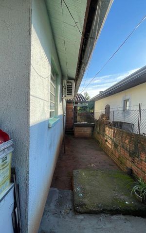 Casa à venda com 250m², 7 quartos e 7 vagas Casa à venda com 250m², 7 quartos e 7 vagasCorredor