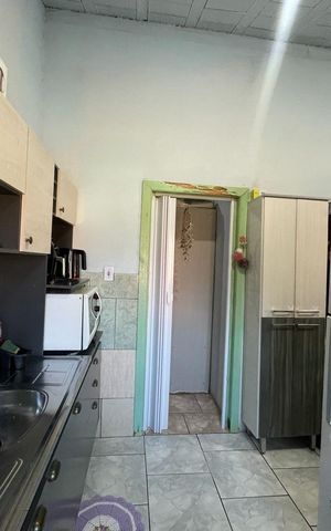 Casa à venda com 250m², 7 quartos e 7 vagas Casa à venda com 250m², 7 quartos e 7 vagasCasa 2 - Cozinha