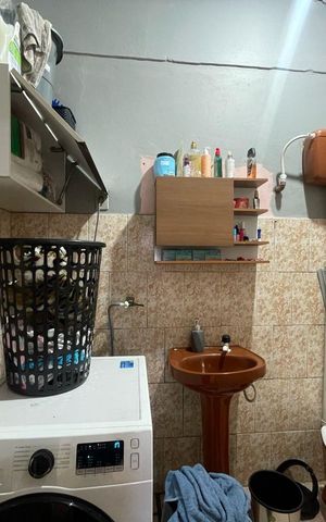 Casa à venda com 250m², 7 quartos e 7 vagas Casa à venda com 250m², 7 quartos e 7 vagasCasa 3 - Banheiro social