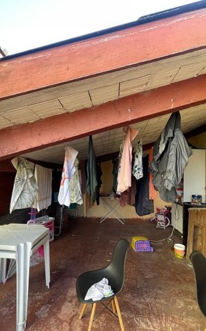 Casa à venda com 250m², 7 quartos e 7 vagas Casa à venda com 250m², 7 quartos e 7 vagasÁrea comum