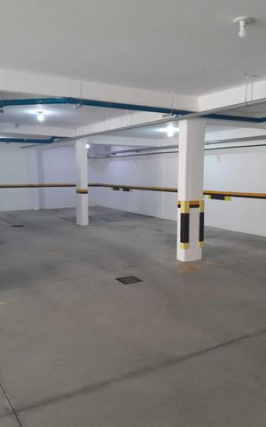 Apartamento para alugar com 176m², 3 quartos e 2 vagas Apartamento para alugar com 176m², 3 quartos e 2 vagasEstacionamento
